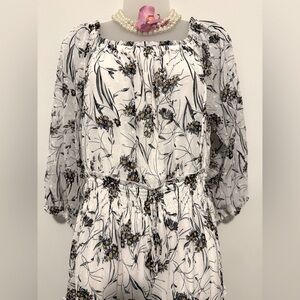 Lovely floral dress size L by Ryan Michelle 🌸🌸